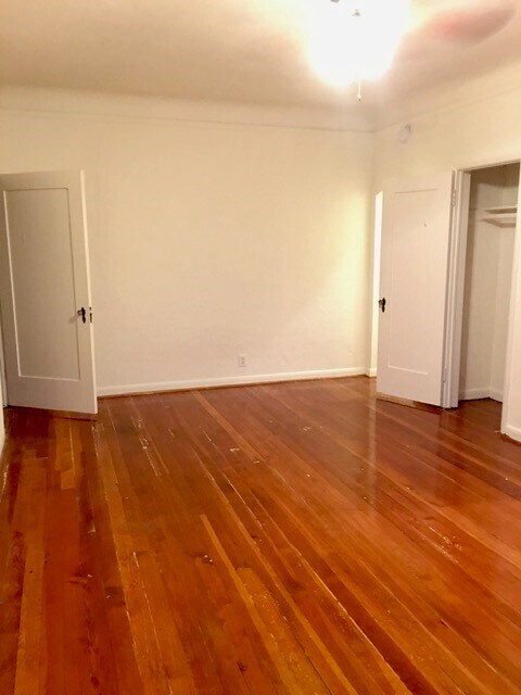 Foto del edificio - 608 S Dunsmuir Ave