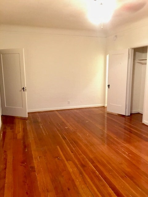 Building Photo - 608 S Dunsmuir Ave