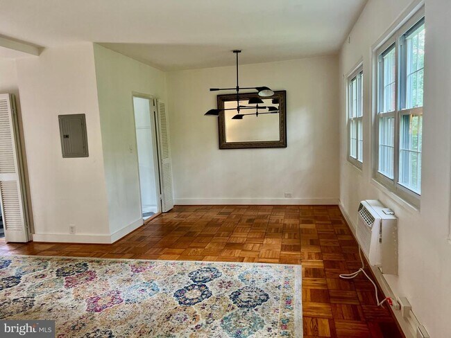 Foto del edificio - 3623 Greenway Pl