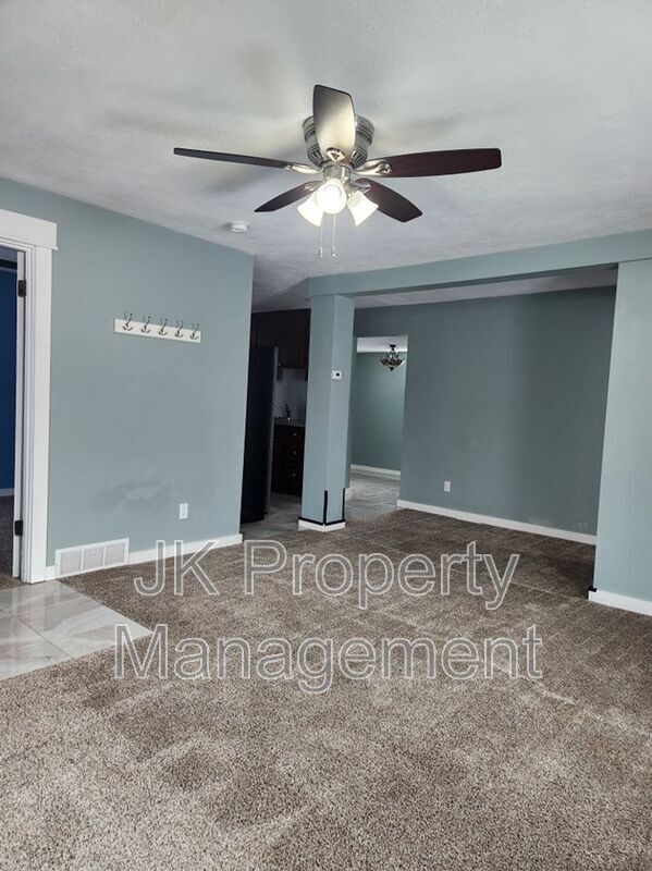Foto del edificio - 928 5th Ave NW