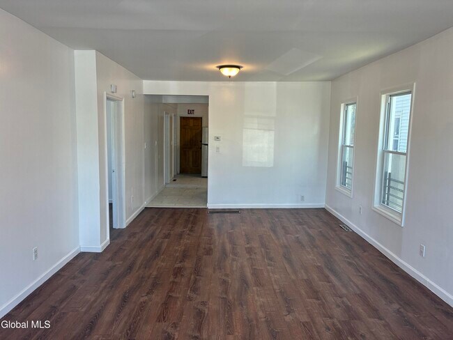 Foto del edificio - 803 Craig St