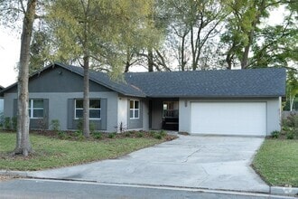 Building Photo - 8221 SW 13th Rd