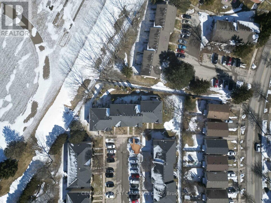 Building Photo - 925 Lawson Rd