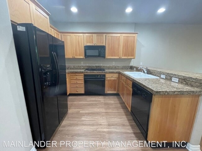 Building Photo - 3 br, 3 bath House - 10339 NW FORESTVIEW WAY
