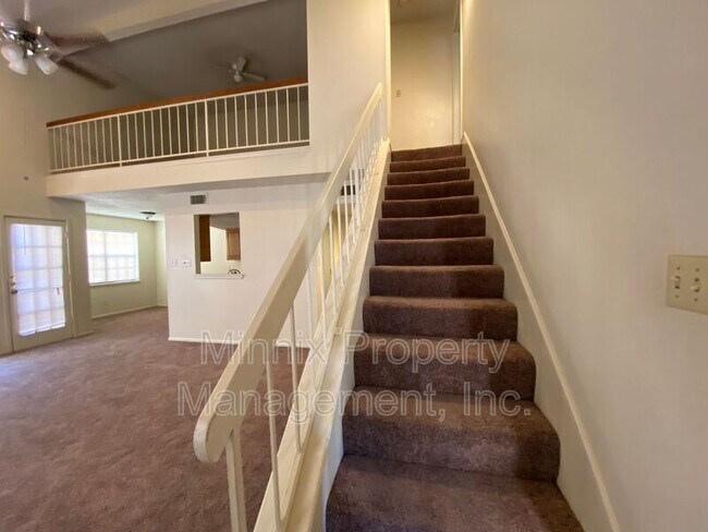 Foto del edificio - 4800 Oakwood Dr