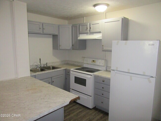 Foto del edificio - 1511 Molitor Ave