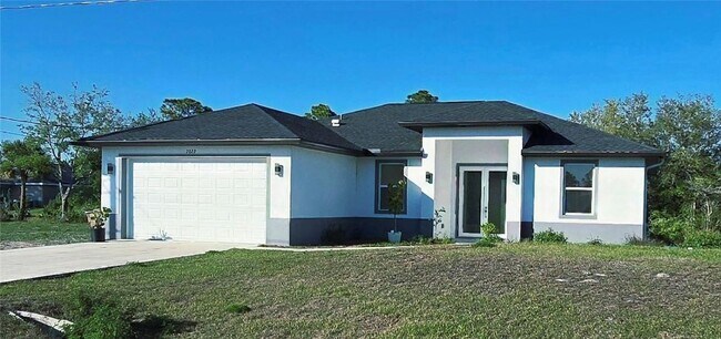 Building Photo - 2022 Xelda Ave N