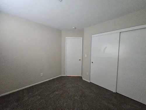 Building Photo - 9542 Glen Iris St