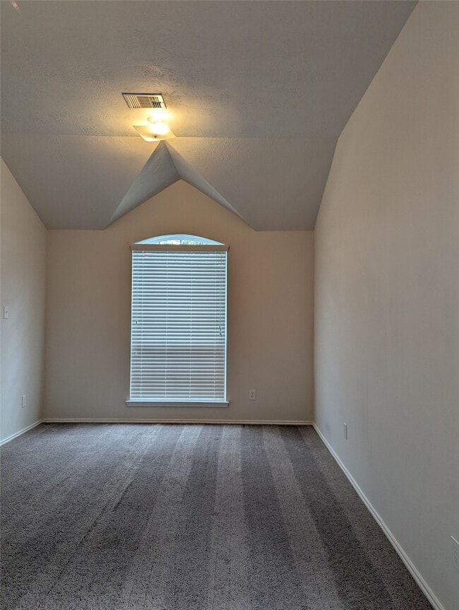 Building Photo - 13319 Lansdown St