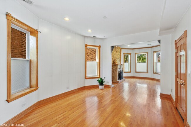 Building Photo - 1435 N Washtenaw Ave