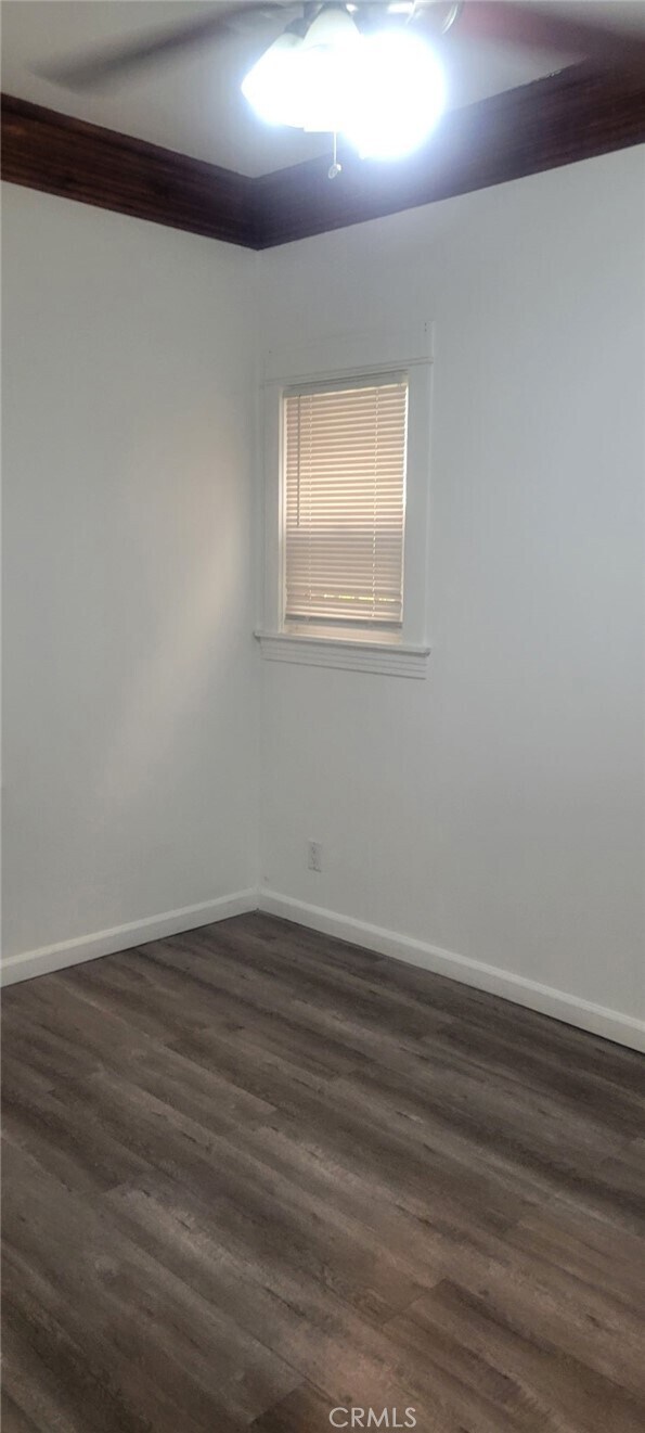 Foto del edificio - 836 W 40th Pl