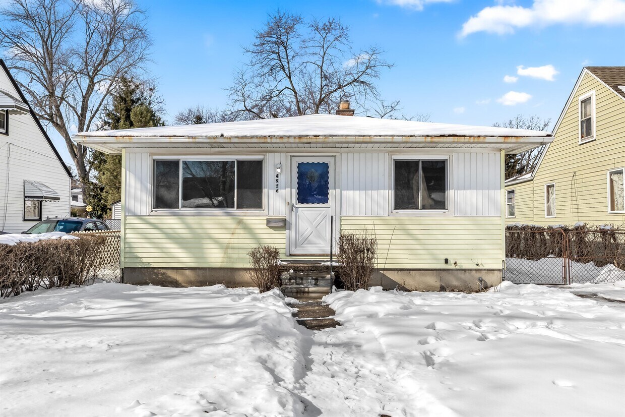 4956 Jackson St, Dearborn Heights, MI 48125 House for Rent in