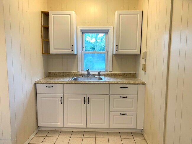 Building Photo - 301 NJ-35