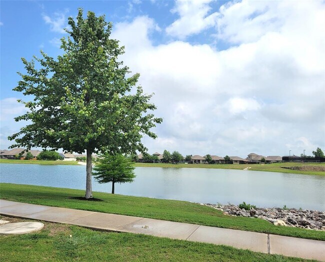 Building Photo - 6321 Lake Teravista Way