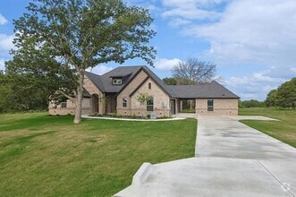 Building Photo - 2084 Glenhollow Dr