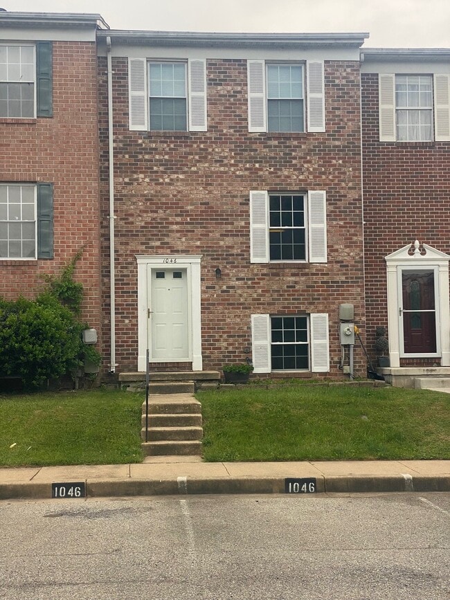 Building Photo - 1046 Agate Dr