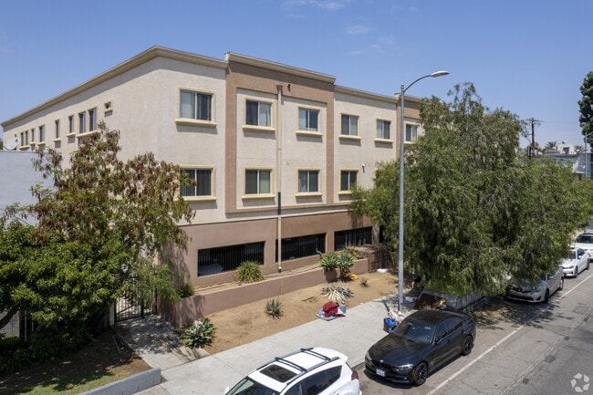 Building Photo - 7061 Woodman Ave