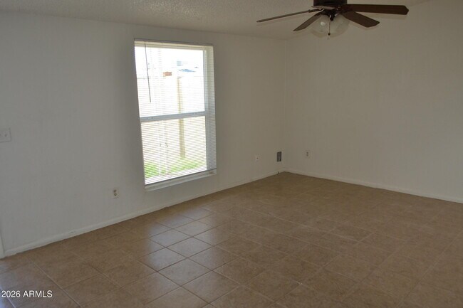 Foto del edificio - 1551 E 28th Ave