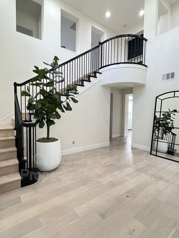 Building Photo - 26006 Shadow Rock Ln