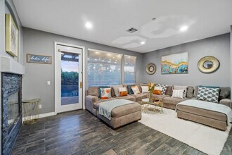 Building Photo - 1107 Shadowcrest Ln