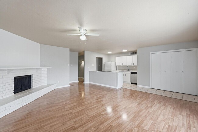 Foto del edificio - COZY and CHARMING 3 Bedroom, 2 Bathroom home located in Allen!