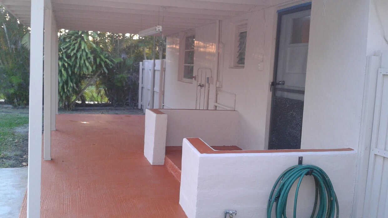 Primary Photo - 6471 SW 35th St