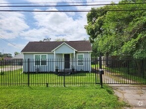 Building Photo - 1204 De Boll St