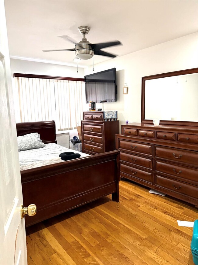 Foto del edificio - 47-57 58th Ln