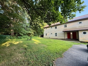 Building Photo - 106 Lake St
