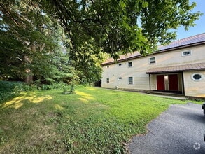 Building Photo - 106 Lake St