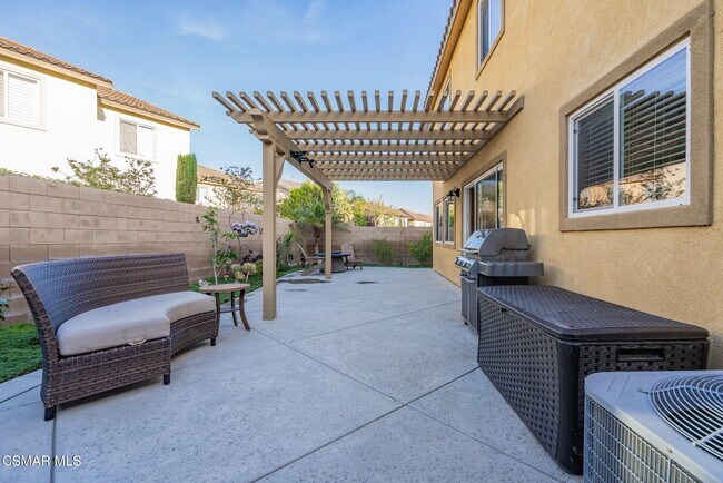 Foto del edificio - 7116 Baneberry Ave