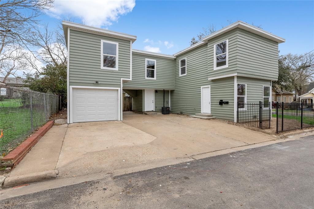 702 E Main St, Brenham, TX 77833 Condo for Rent in Brenham, TX