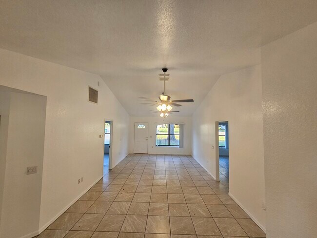 Foto del edificio - 3370 NE 42nd Pl