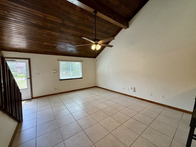 Building Photo - 4016 Chipola St