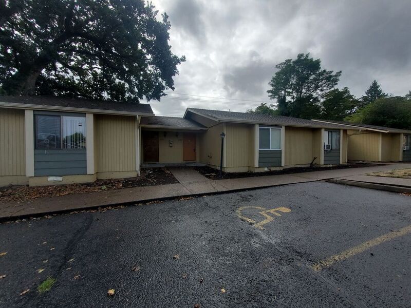 Foto principal - 655 Glen Creek Rd NW