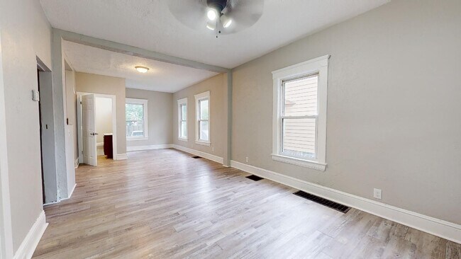 Foto del edificio - 3442 Krather Rd