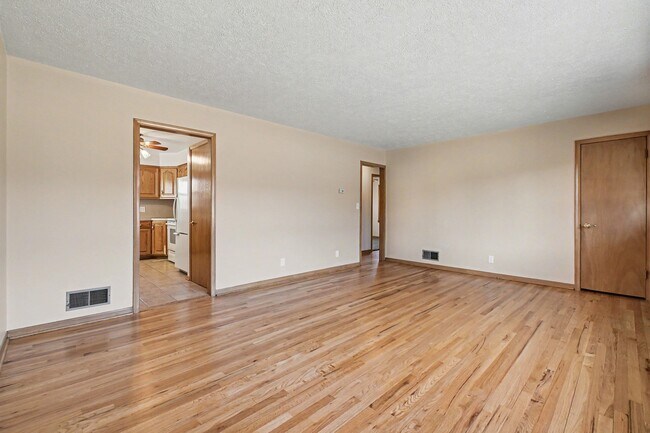 Foto del edificio - 2406 S 46th St