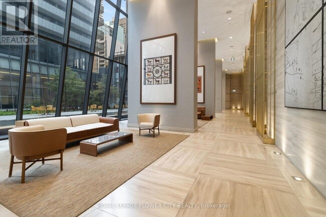 Photo du bâtiment - 50 Charles St E