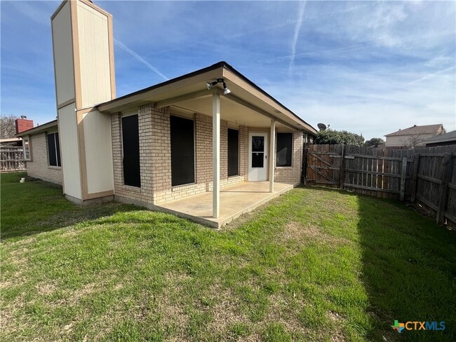 Foto del edificio - 2523 Creek Dr