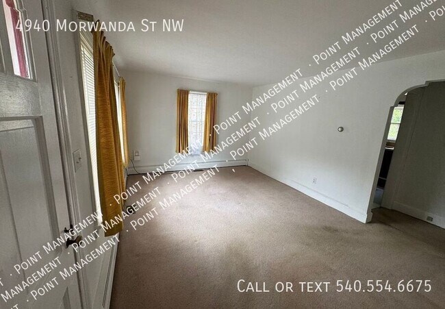 Foto del edificio - 4940 Morwanda St NW