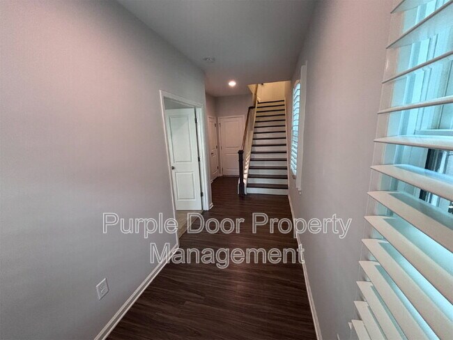 Building Photo - 745 Hamilton Cir SE