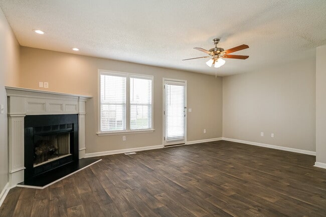Building Photo - 4408 Windsock Ln