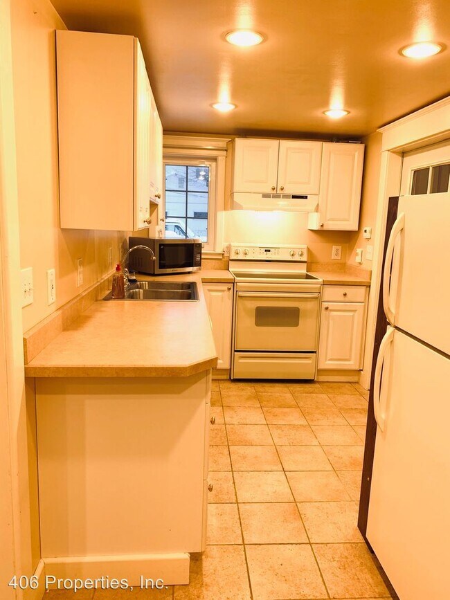 Building Photo - 1 br, 1 bath House - 739 8th Avenue