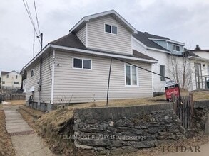 Building Photo - 76 Croatia Ave