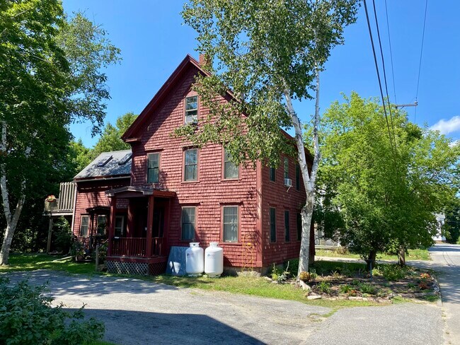 Building Photo - 504 Middle St