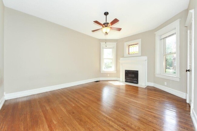 Building Photo - 417 Kensington Ct