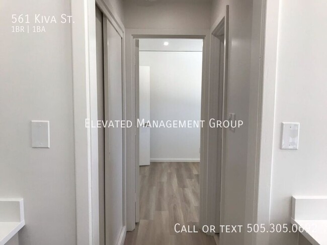 Building Photo - Renovated 1 bedroom on Kiva St. Near Downt...