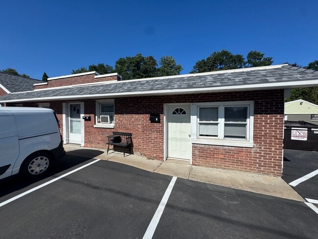 Building Photo - 48 Mariaville Rd