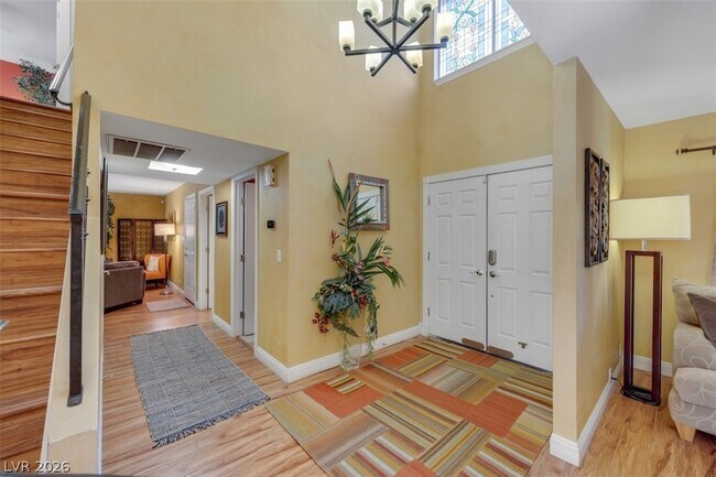 Foto del edificio - 3225 Mountain Spring Rd