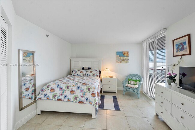 Building Photo - 6767 Collins Ave